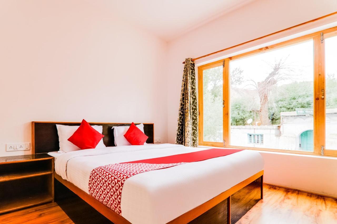 Oyo 72466 Hotel Yuvraj Shivpuri  ภายนอก รูปภาพ