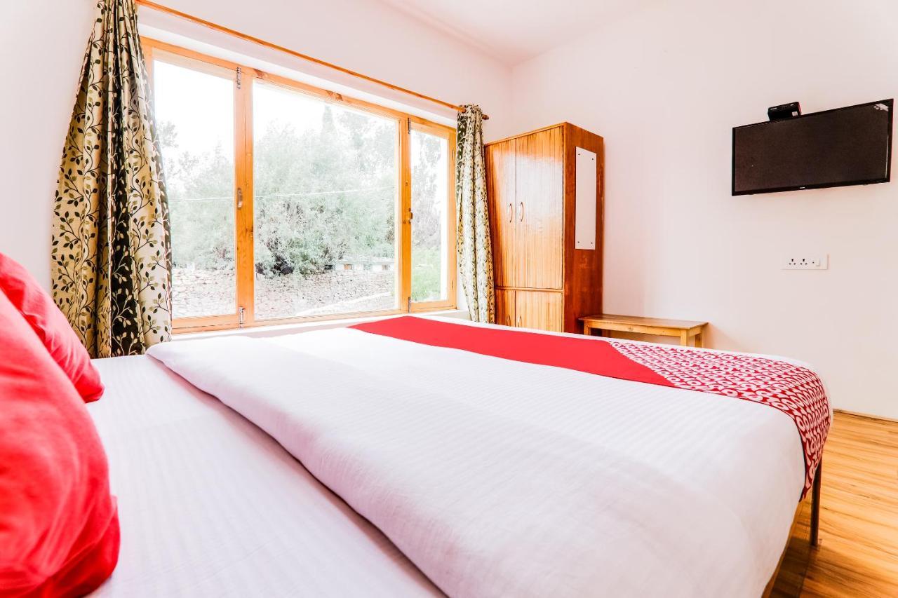 Oyo 72466 Hotel Yuvraj Shivpuri  ภายนอก รูปภาพ