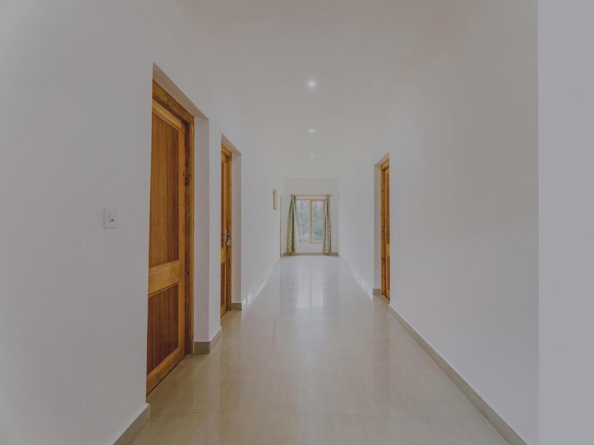 Oyo 72466 Hotel Yuvraj Shivpuri  ภายนอก รูปภาพ